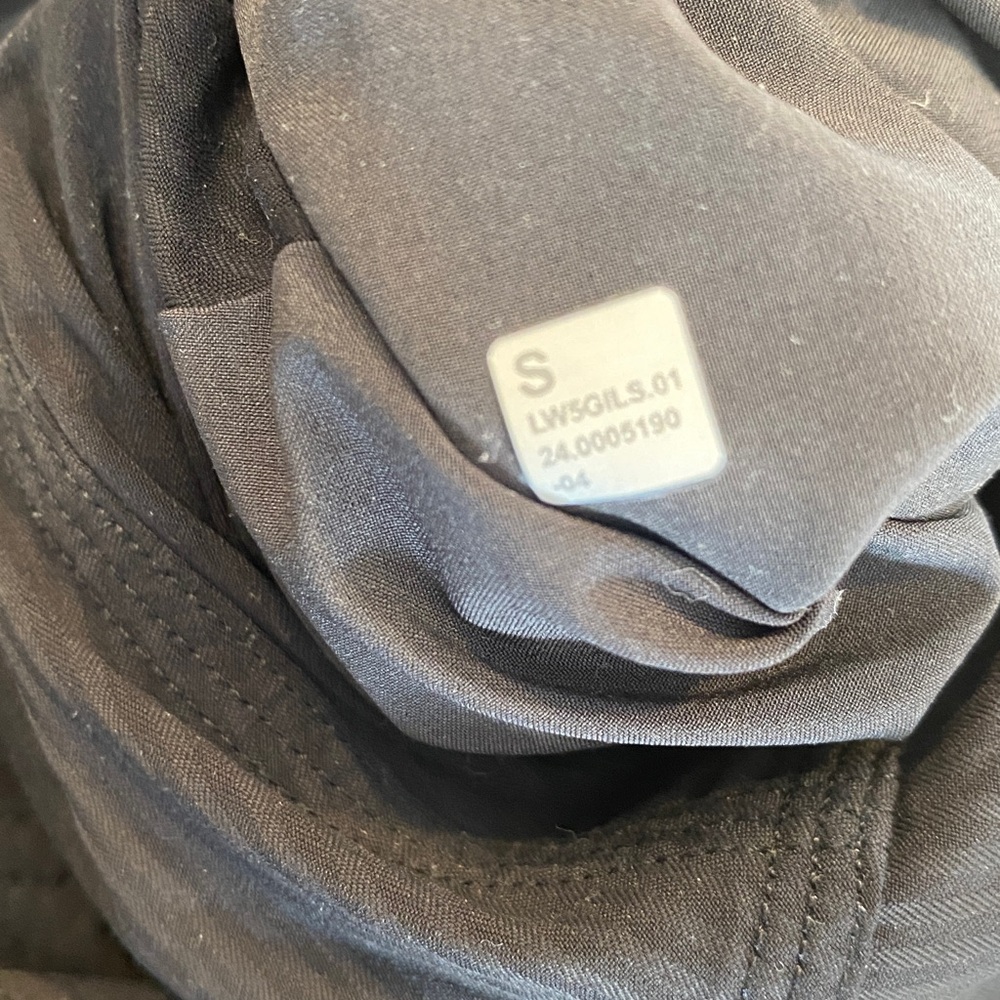 Lululemon dance studio Black Cargo Pants small S mid rise pockets relaxed fit - Picture 13 of 15